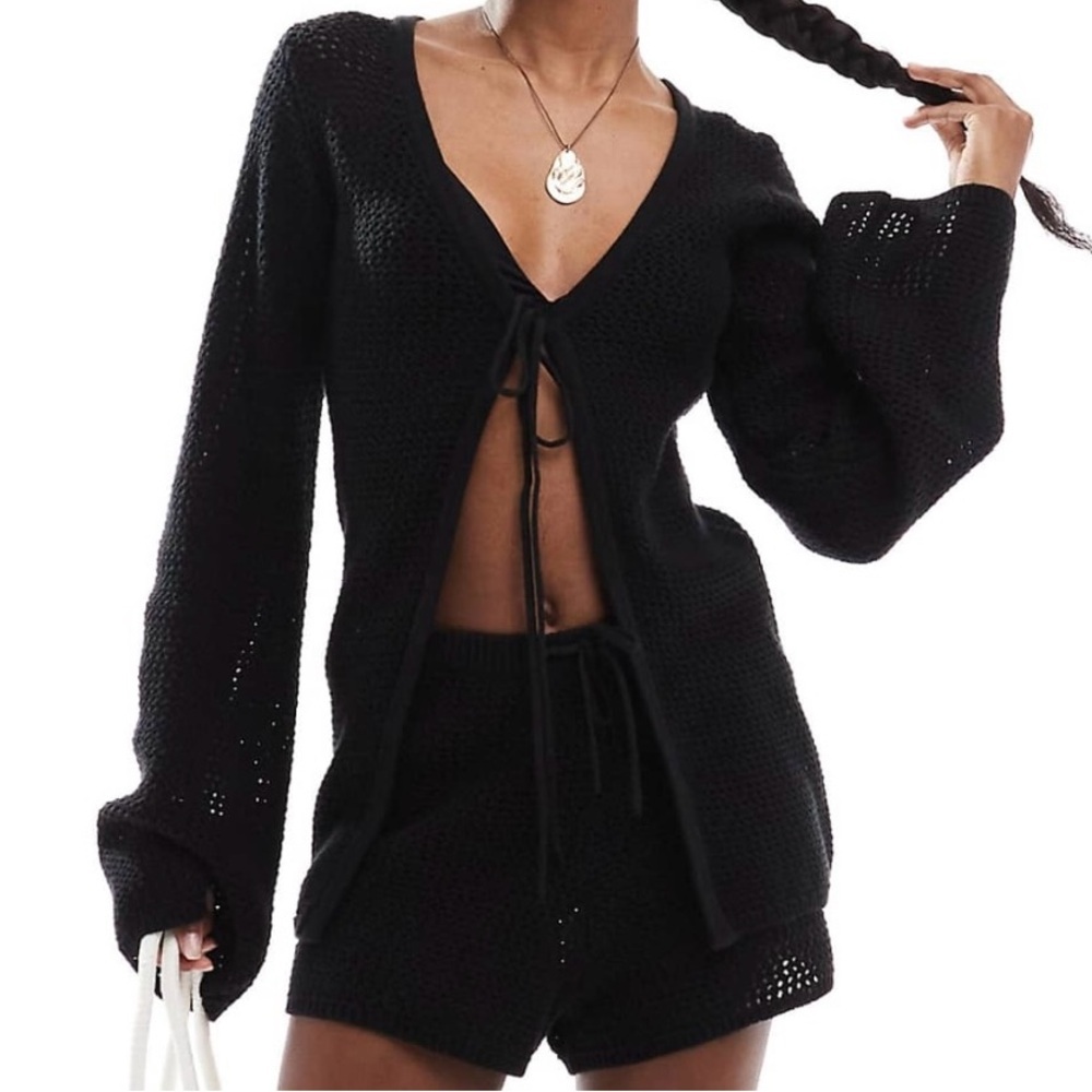 NWT 4th & Reckless Beach Crochet Tie Front Flare Sleeve Top in Black - Size 4